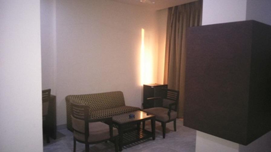 Veena Regency Hotel Chās Kültér fotó