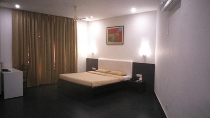 Veena Regency Hotel Chās Kültér fotó